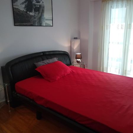 Acropolis Within 10 Minutes Walk! Classical Apartment And A Hostess At Your Side! Athens Exterior photo