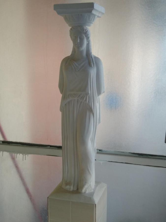 Acropolis Within 10 Minutes Walk! Classical Apartment And A Hostess At Your Side! Athens Exterior photo