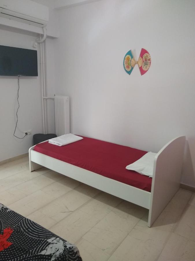 Acropolis Within 10 Minutes Walk! Classical Apartment And A Hostess At Your Side! Athens Exterior photo